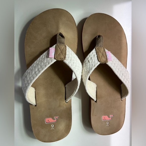 Vinyard Vines Women’s Flip Flops - Picture 7 of 7